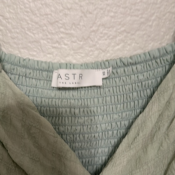 ASTR The Label sonnet puff sleeve midi dress size XS - Picture 5 of 6